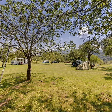 营地 3 Rivers Pitches - Bring Your Own Tent Or Camper & Glamping Hut, Tent 拉多夫吉卡