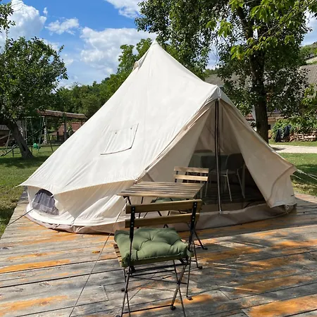 Kemping 3 Rivers Pitches - Bring Your Own Tent Or Camper & Glamping Hut, Tent Radovljica